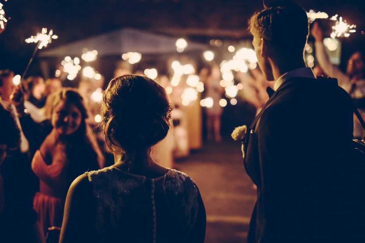 10 Fun Wedding Games That Everyone Will Love