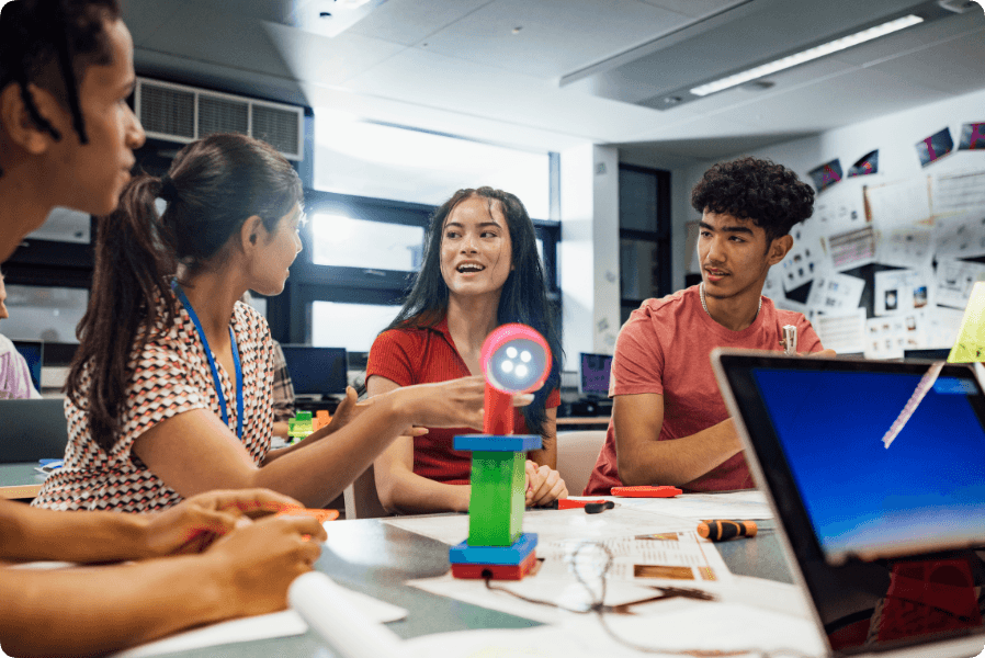 students-interactive-learning