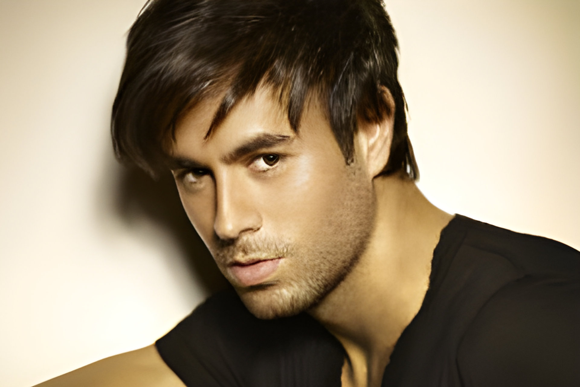 Picture of Enrique Iglesias brand