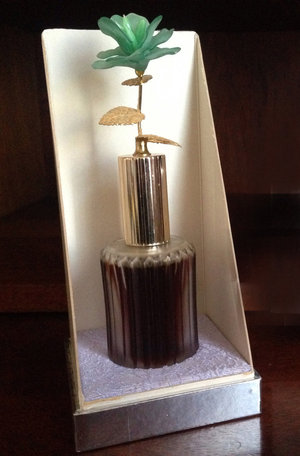 Анна Каренина (Anna Karenina) by Новая Заря (The New Dawn) perfume bottle