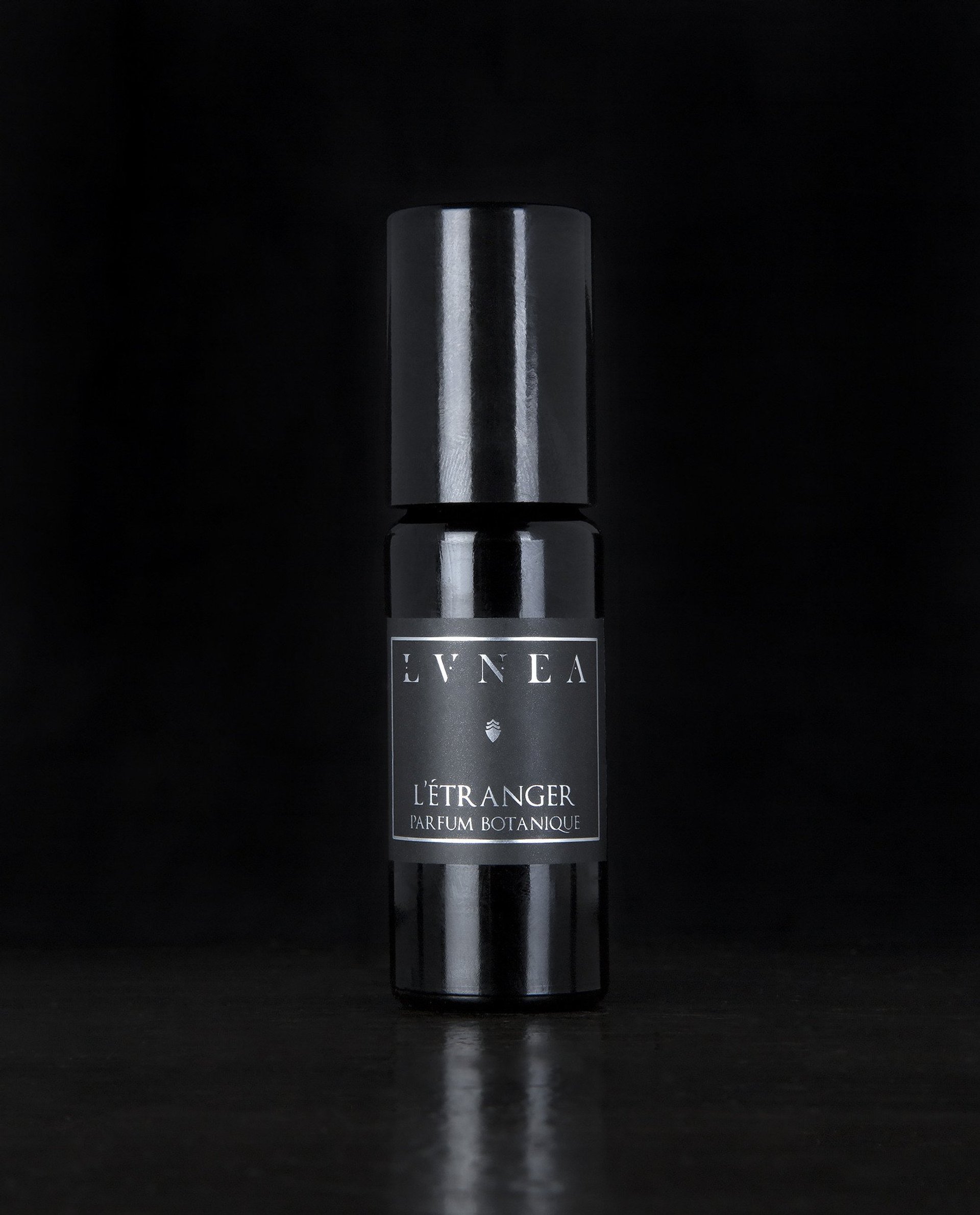 Picture of L'Étranger fragrance