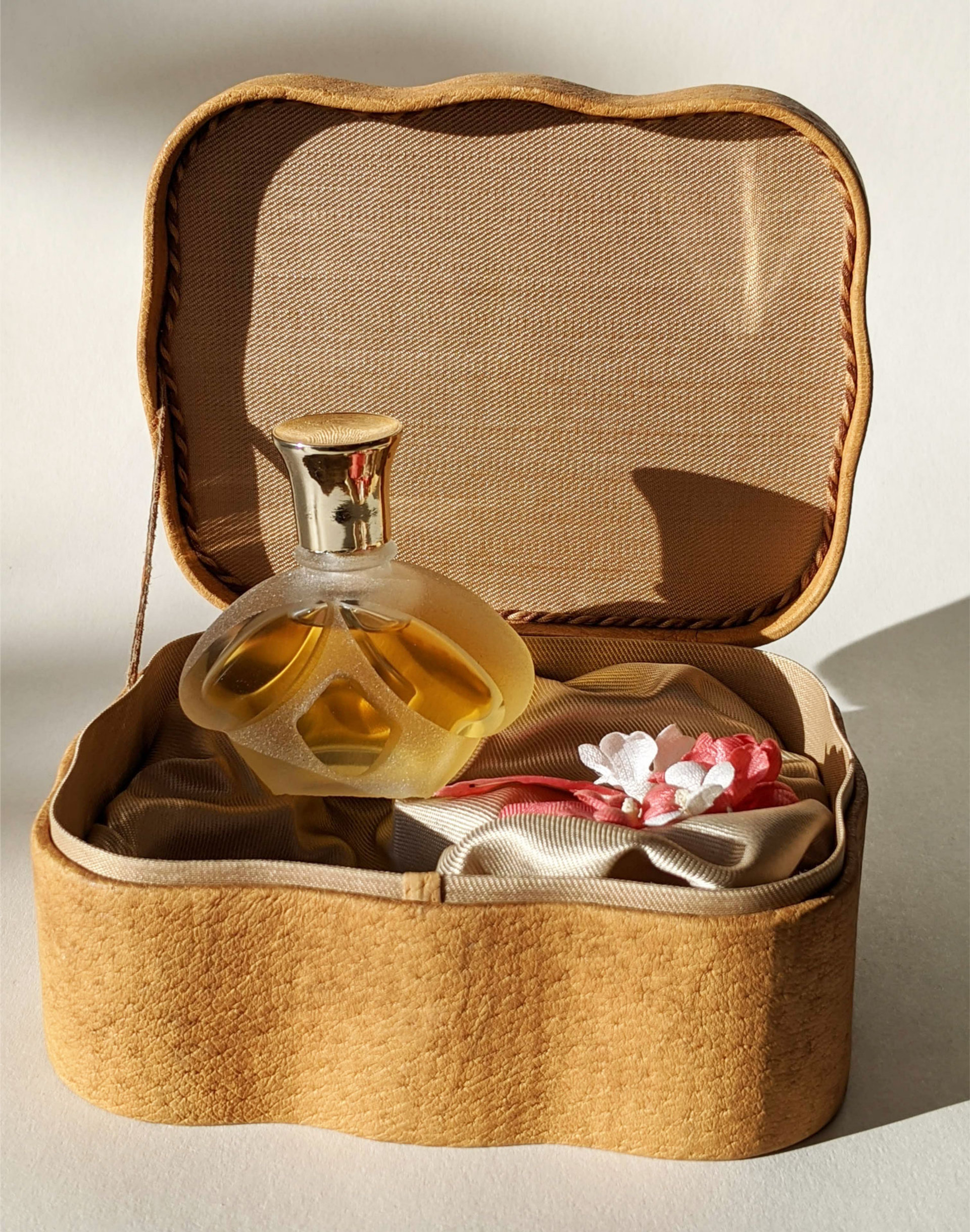 Picture of Reveranss (Реверанс) fragrance