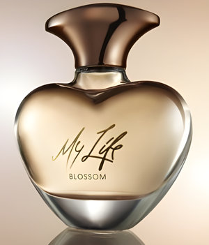 Mary J. Blige My Life Blossom by Carol's Daughter perfume bottle