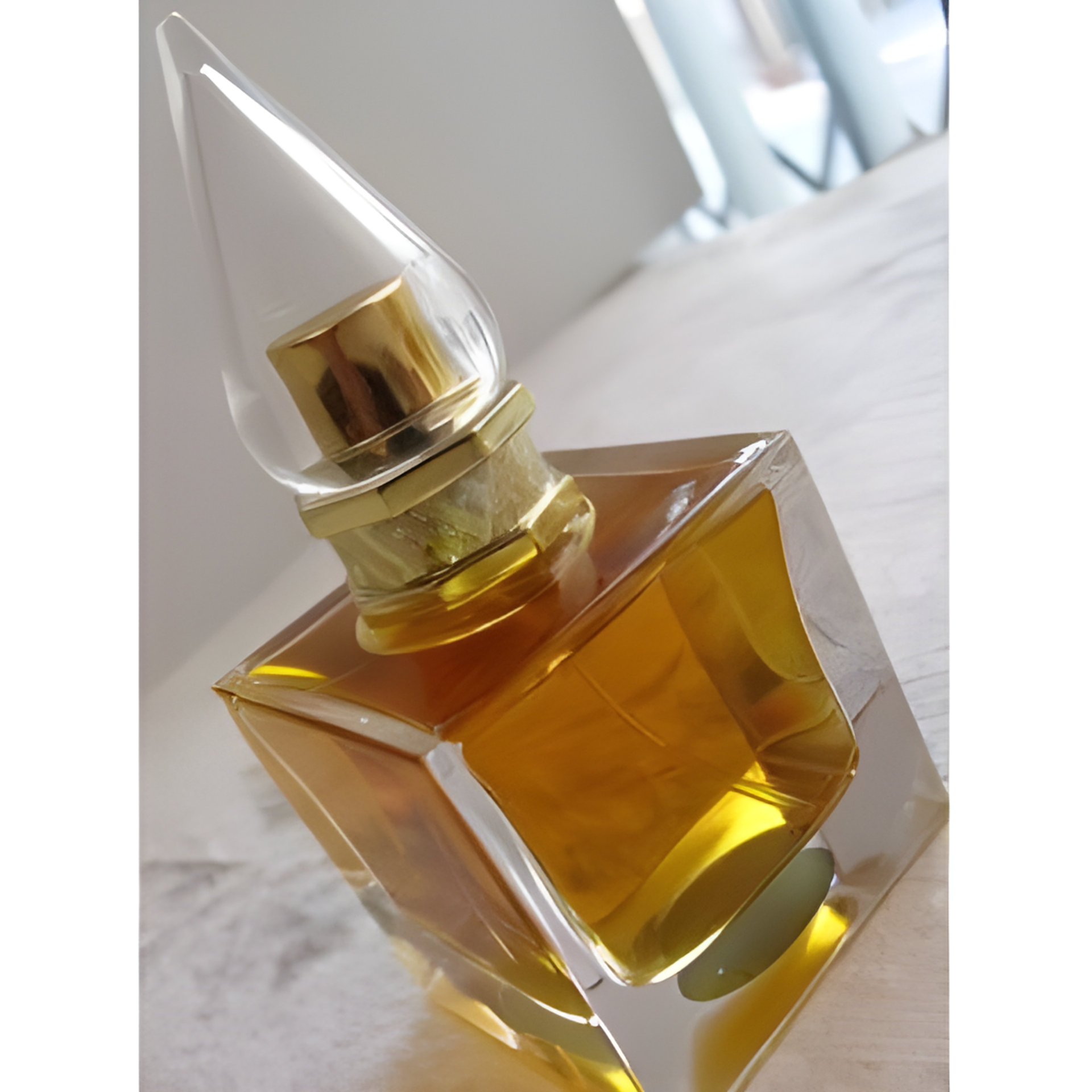 Picture of Attar Maulana fragrance