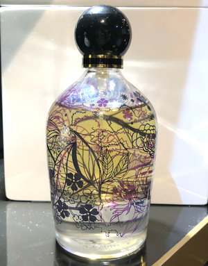E 5 by Atelier d'Artistes By Alexandre.J perfume bottle