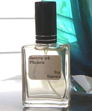 Sucre Et Fleurs by Kyse Perfumes perfume bottle