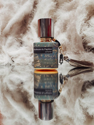 Nébuleuse Du Papillon by Chouette Vierge Parfumée perfume bottle