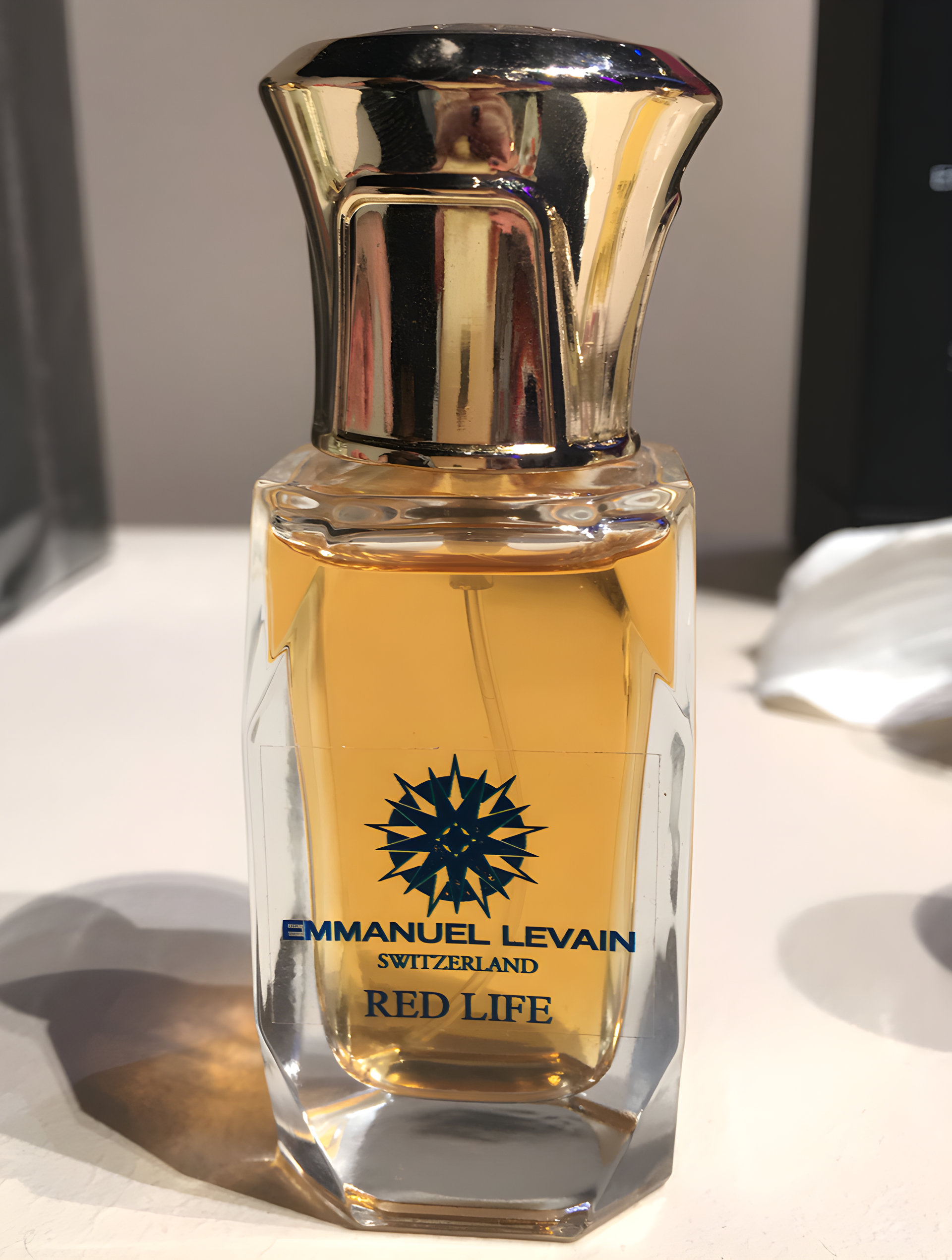 Picture of Red Life fragrance