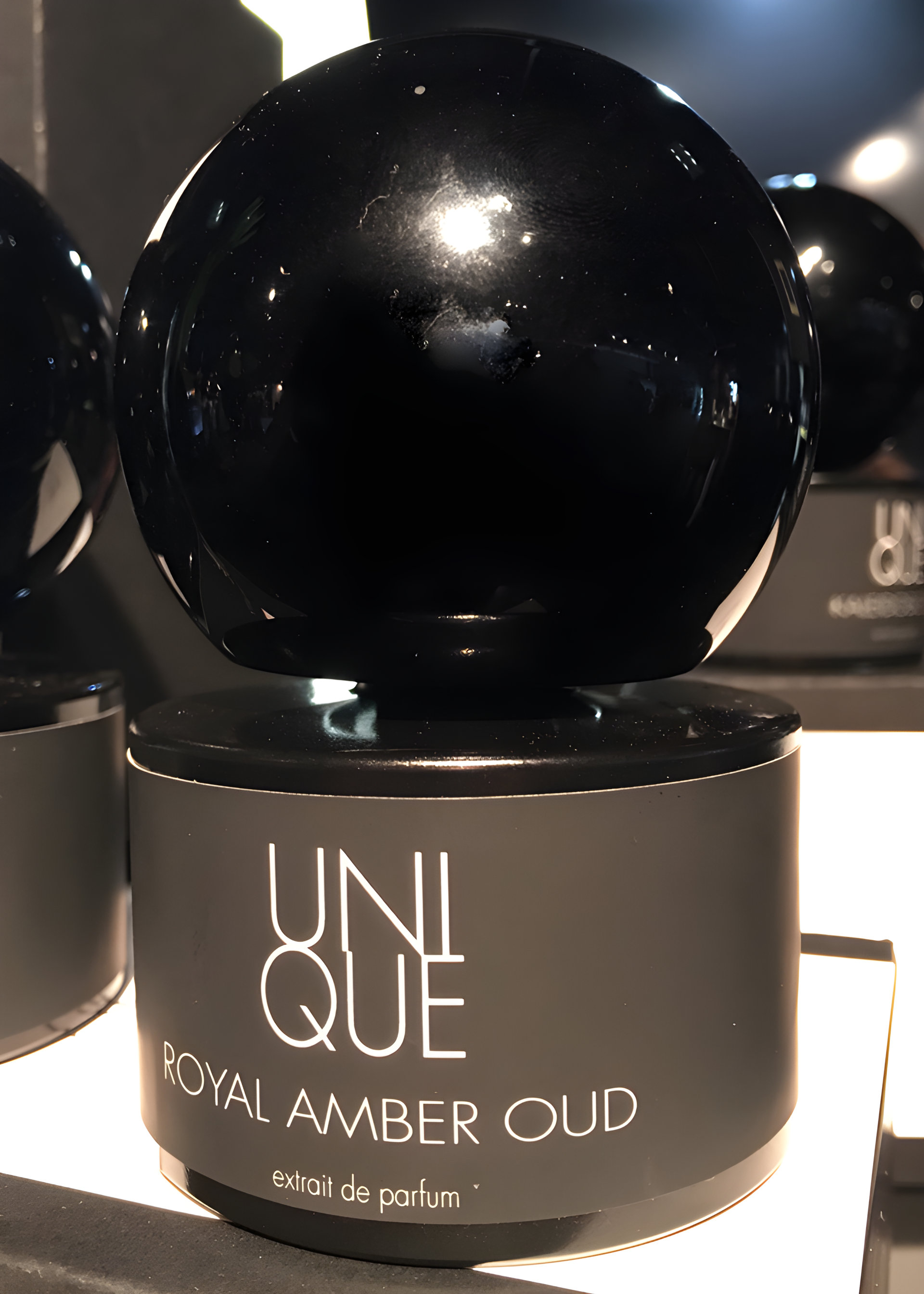 Picture of Royal Amber Oud fragrance