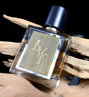 Le Nomade by Levent perfume bottle