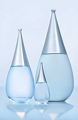 Shi by Alfred Sung perfume bottle