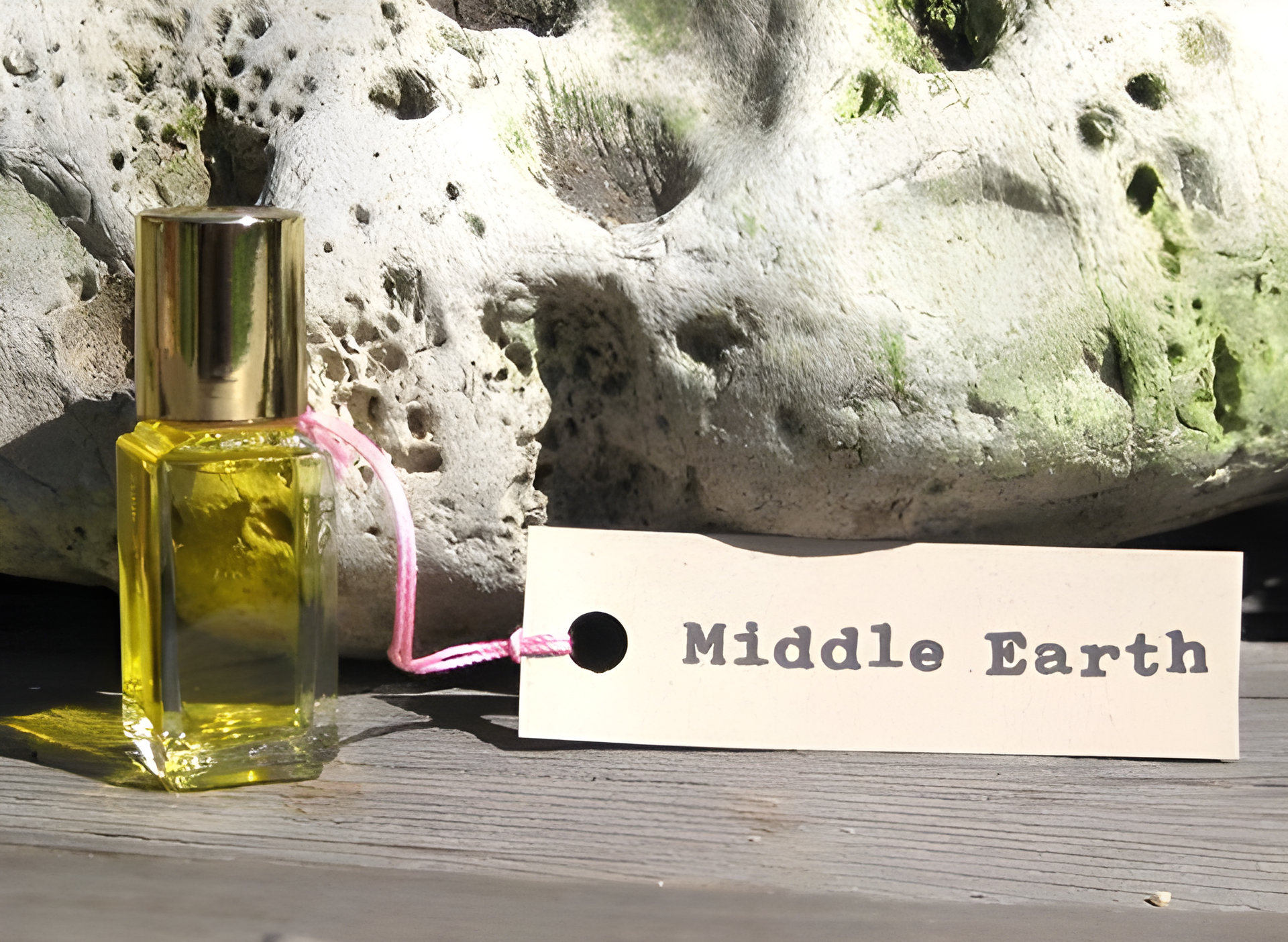 Picture of Middle Earth Perfume Oil fragrance