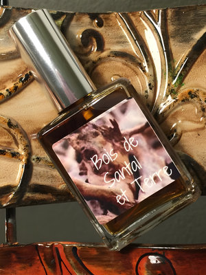 Bois de Santal Et Terre by Kyse Perfumes perfume bottle