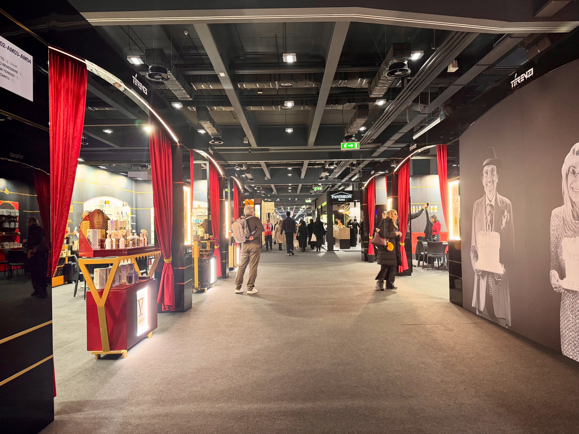 entry-to-the-expo-hall