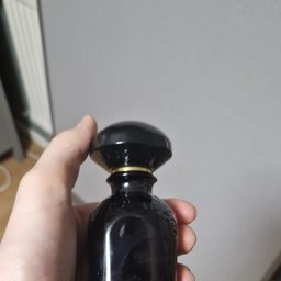 Avatar for user "con"