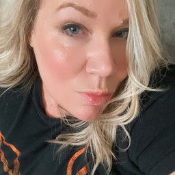 Avatar for user "perfumaura"