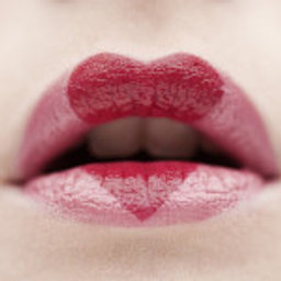 Avatar for user "makeupandperfume"