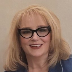 Avatar for user "greyhoundmama221"