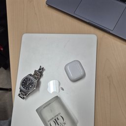 Avatar for user "akhayy"